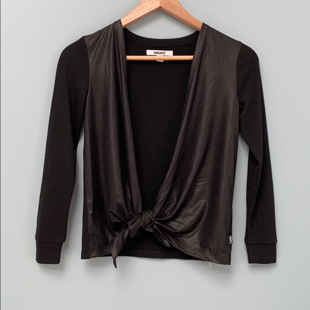 BLACK TOP-PERFECT CONDITION